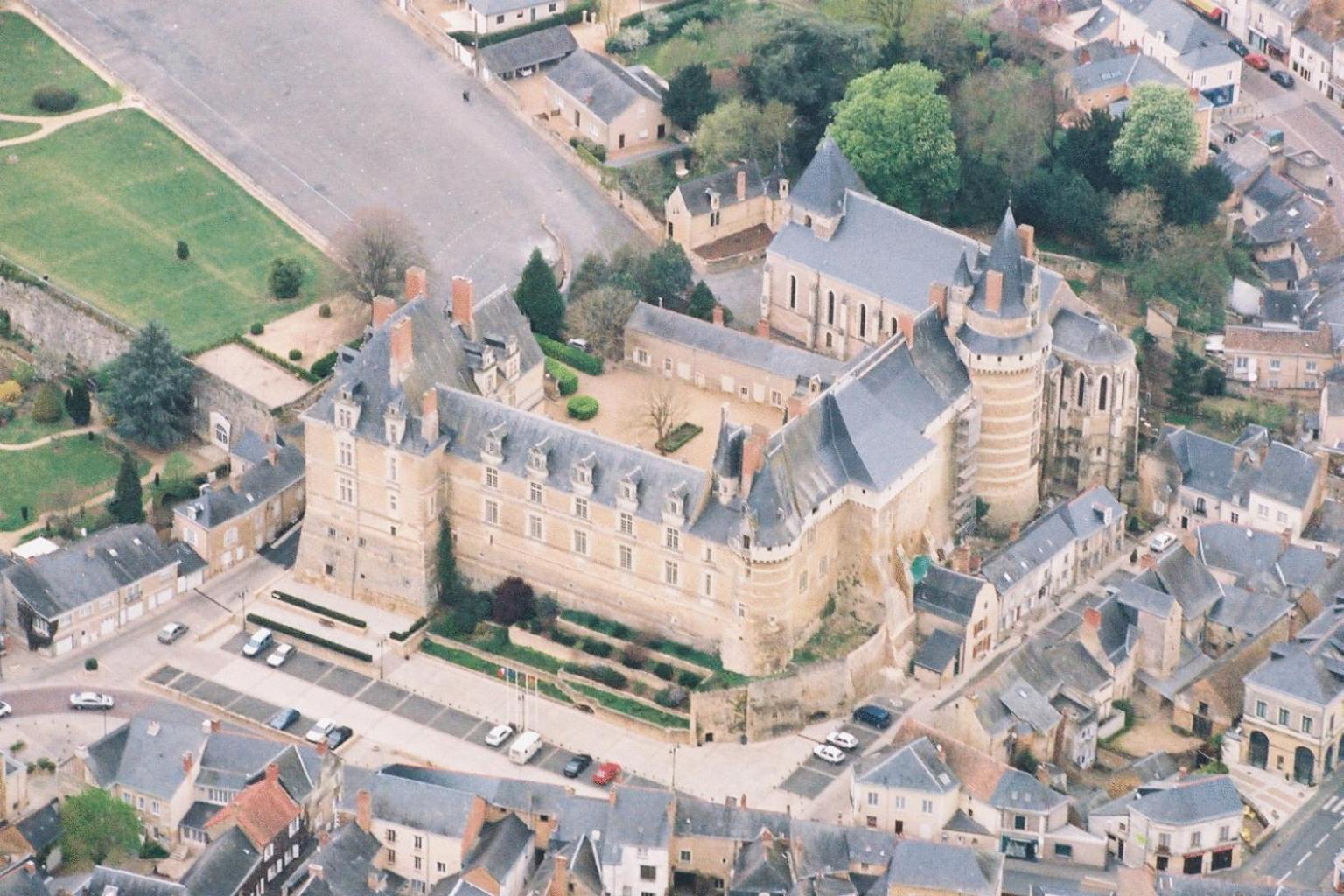 Chateau De Durtal Exterior foto